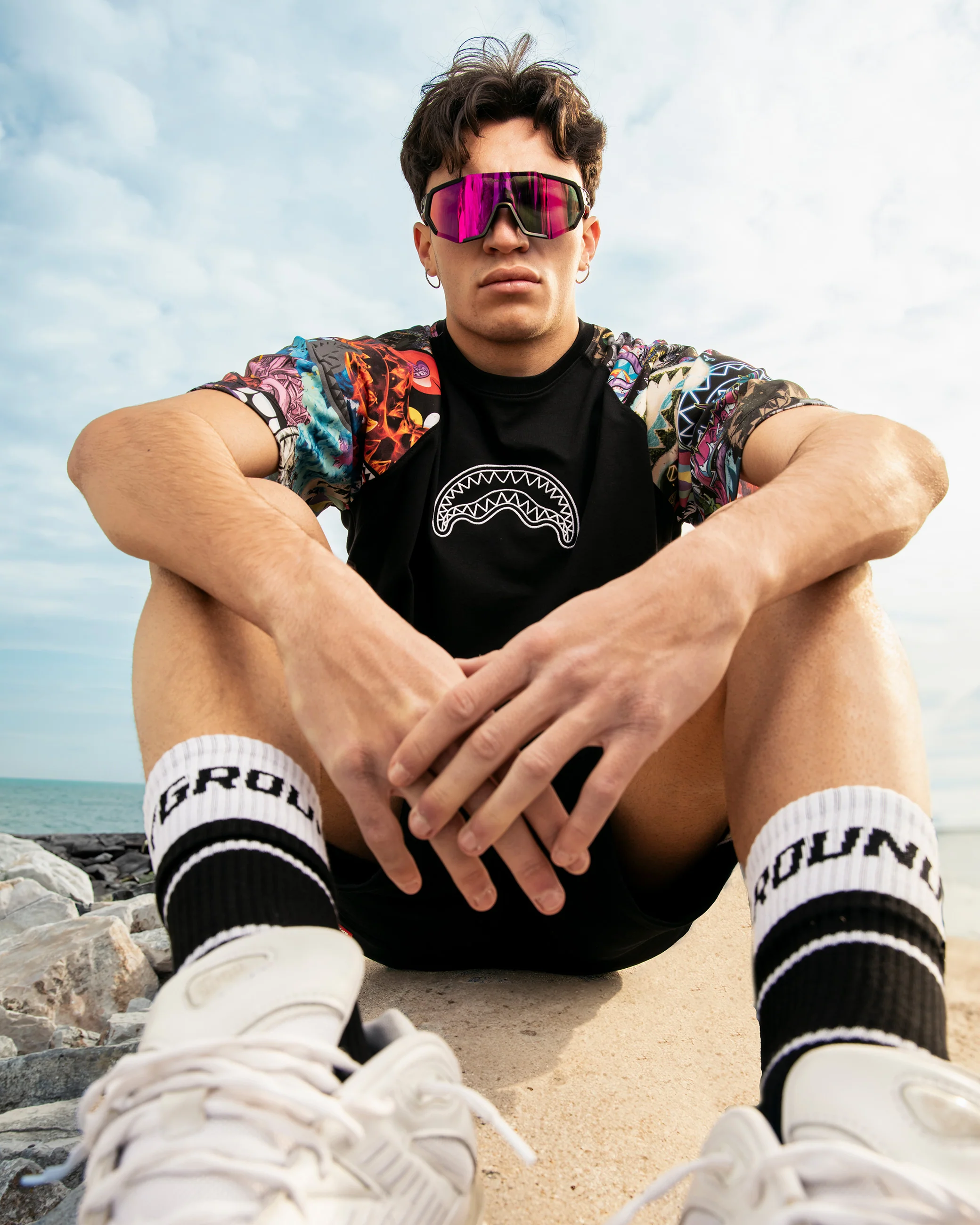 ALL THE SHARK RAGLAN OVER T-SHIRT
