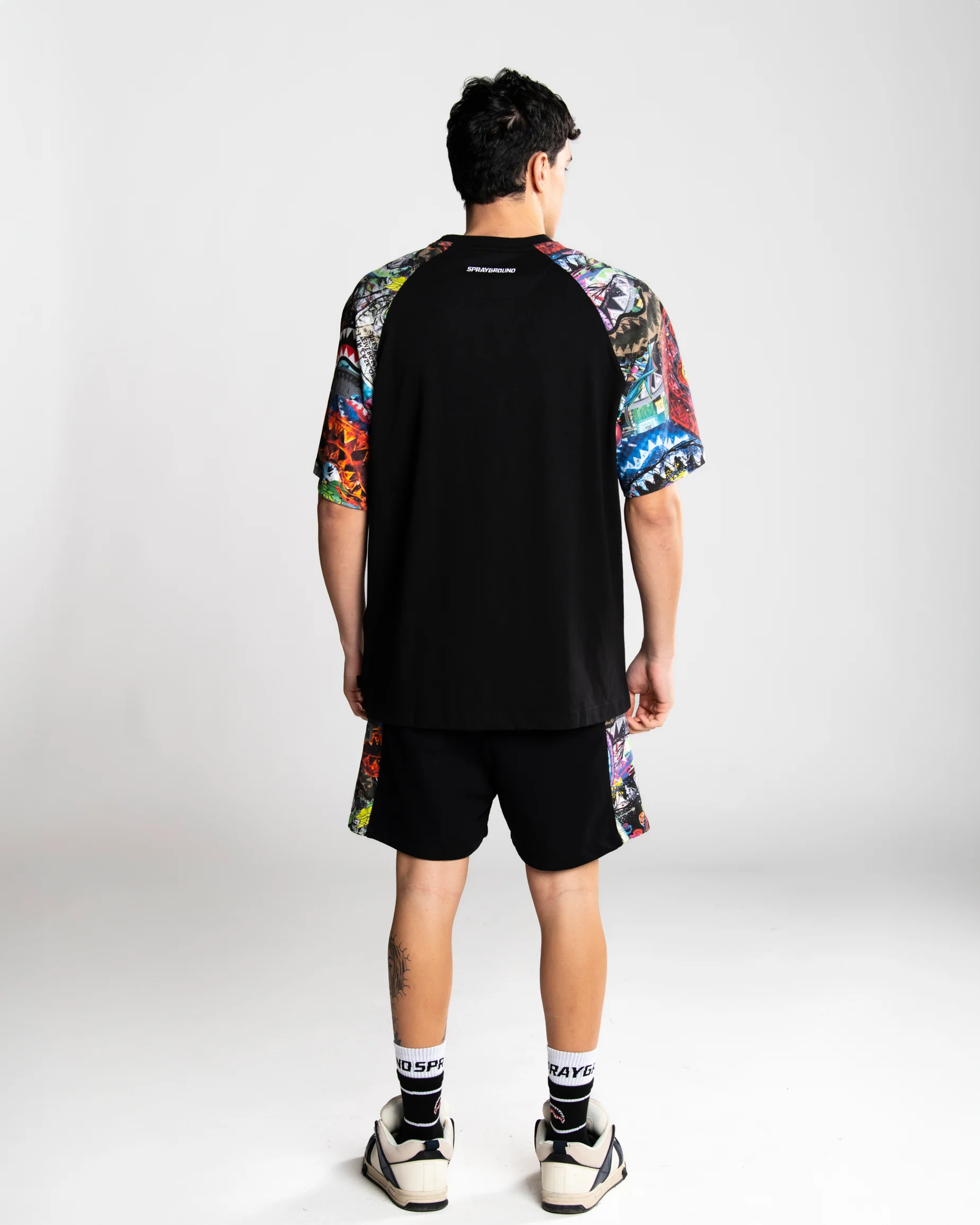 ALL THE SHARK RAGLAN OVER T-SHIRT - Image 6