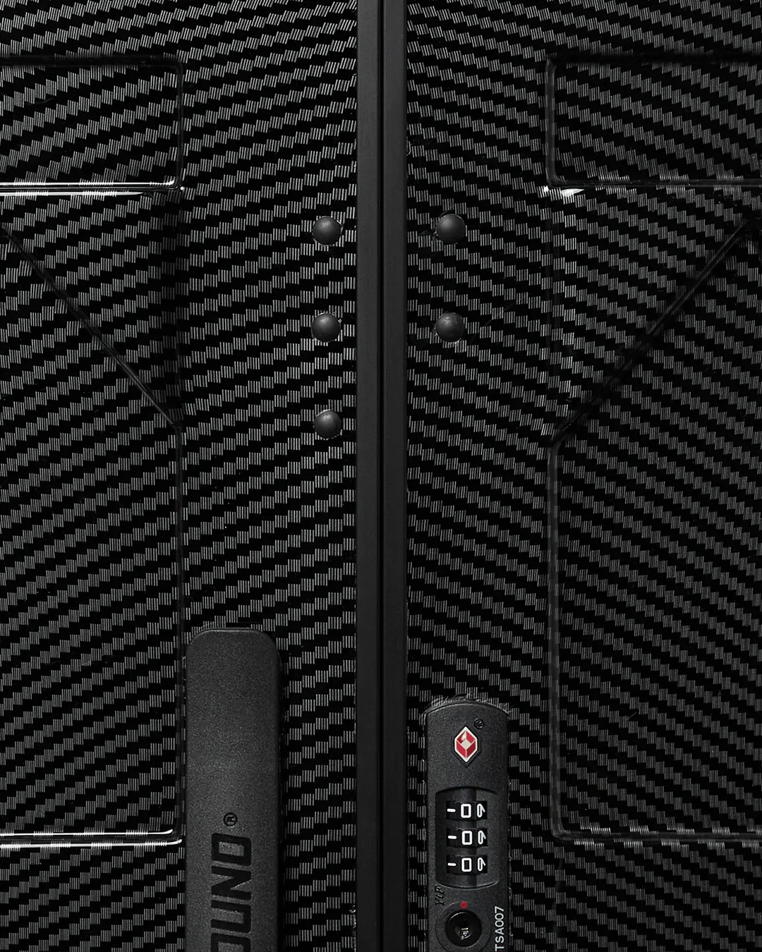 CARBON FIBER FULL SIZE LUGGAGE - Image 8