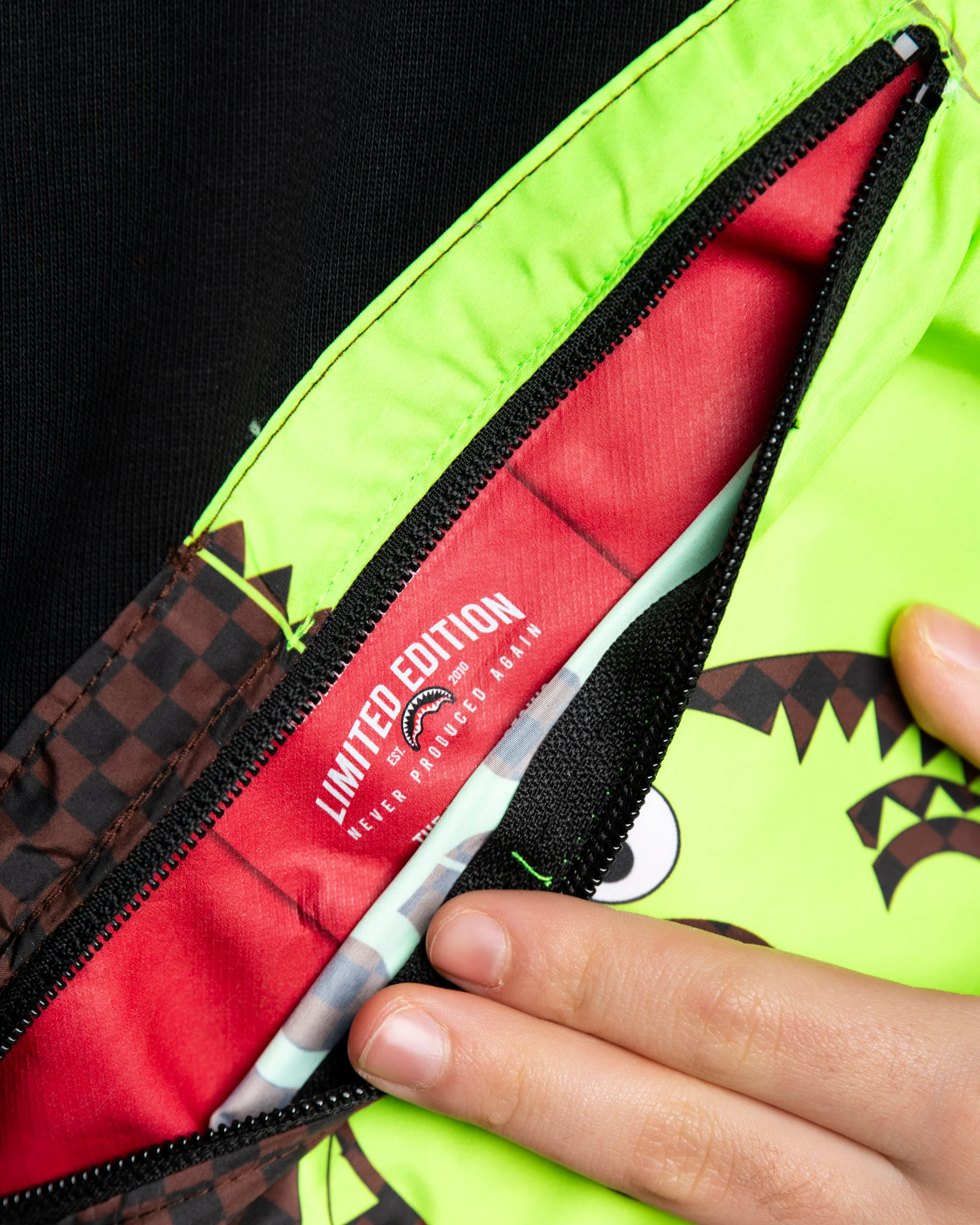 CROSSBODY MONEY BEAR CUT REGULAR HOODIE - Image 7