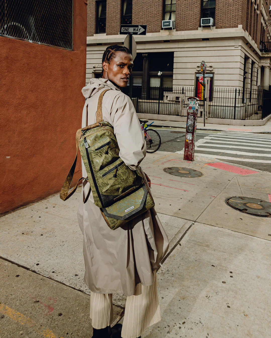Dune Crossbody Tan Scribble - Image 2
