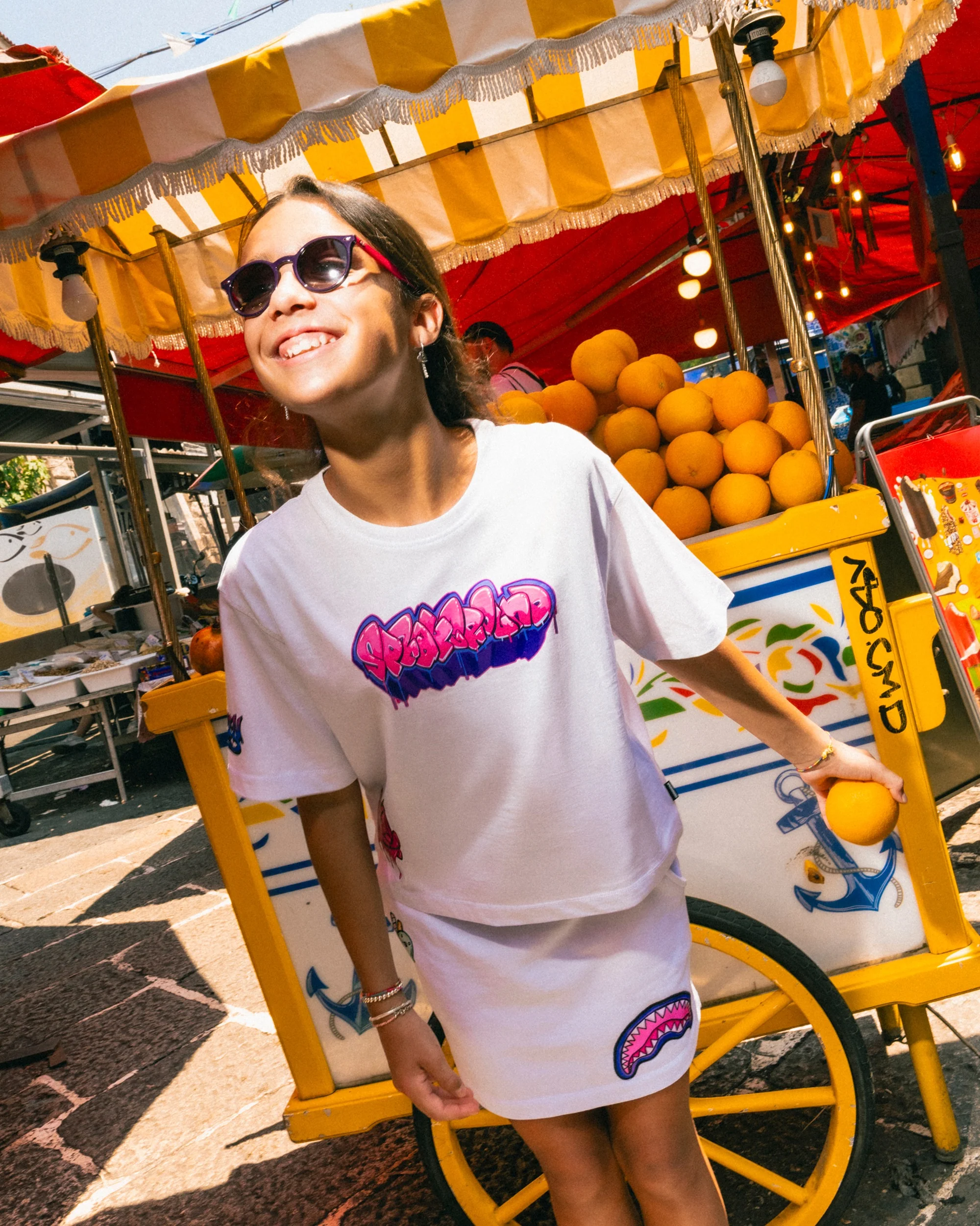 GIRLY GRAFFITI WHITE T-SHIRT - Image 5