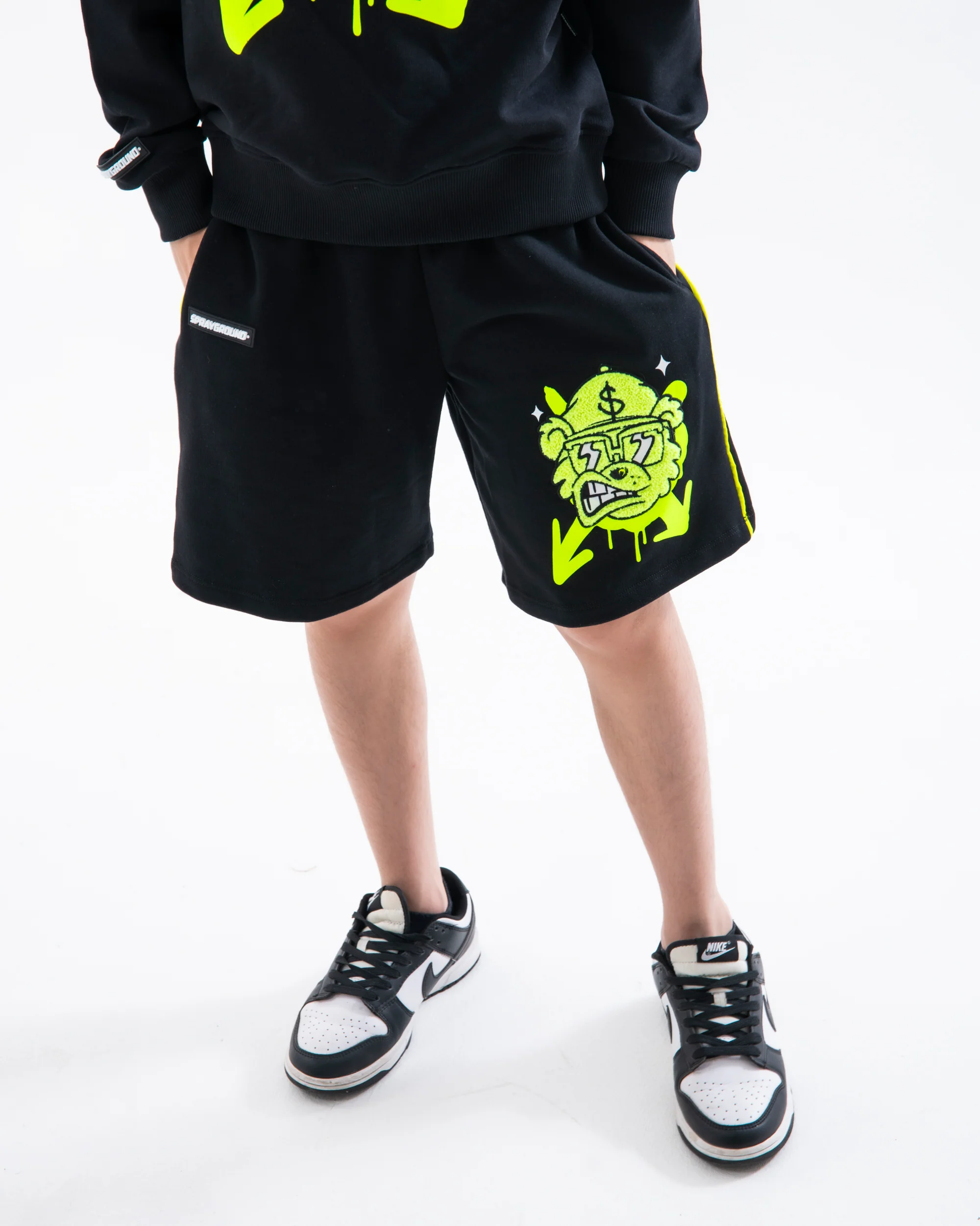 GRAFFITI BEAR SHORTS BLK - Image 4