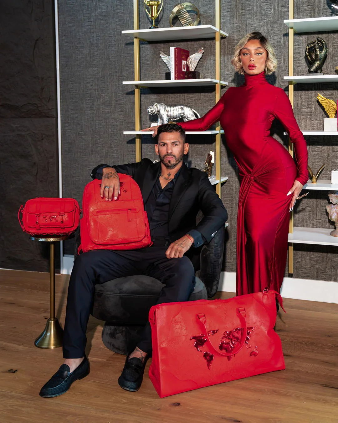 JAMES GLOBAL RED CROSSBODY - Image 4
