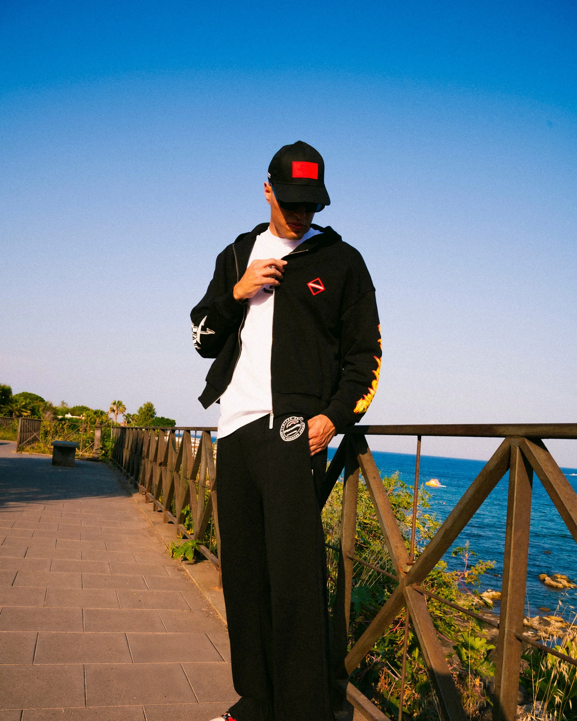 LIMITED EDITION FULLZIP - Image 3