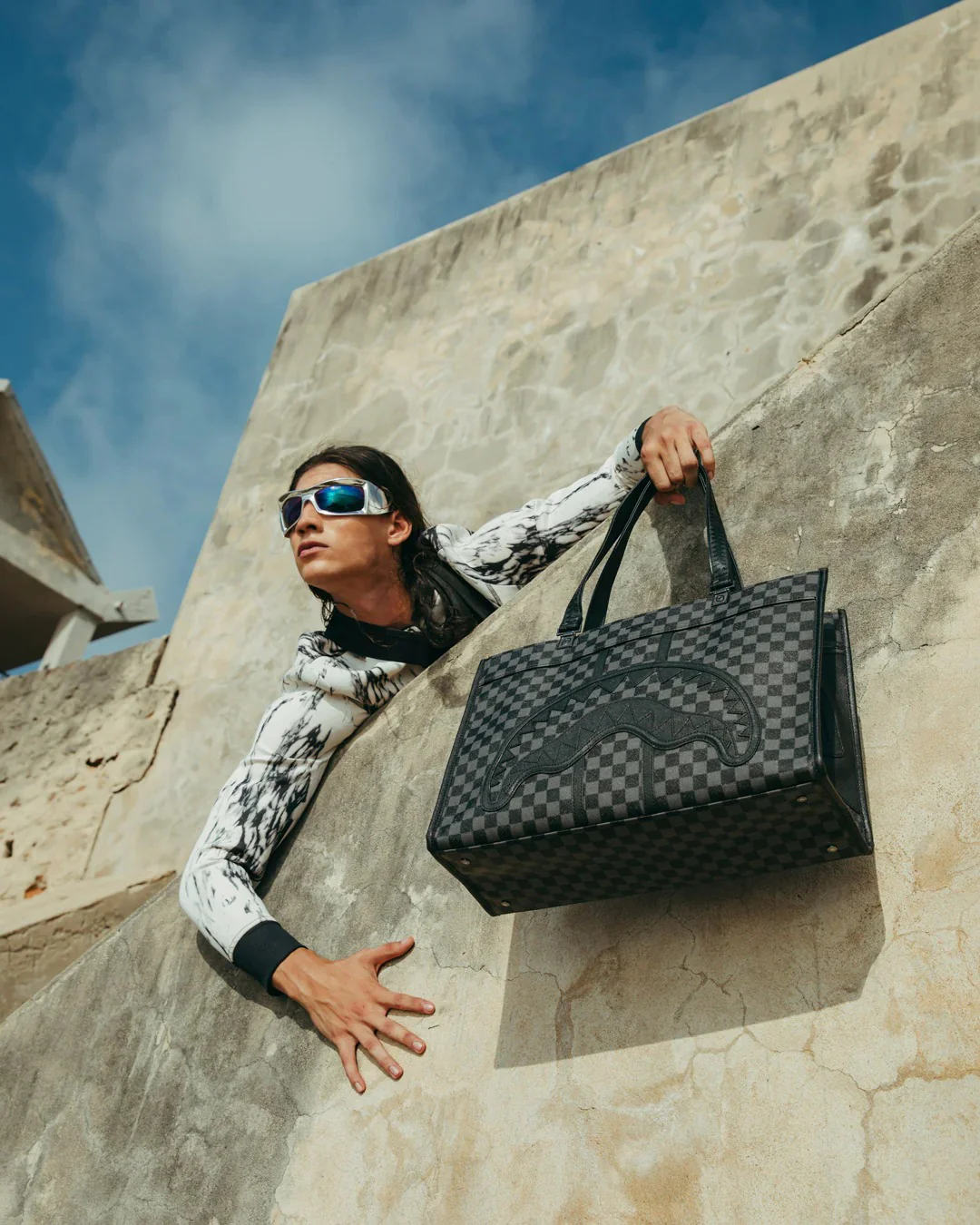 MIDNIGHT CHATEAU TOTE - Image 2