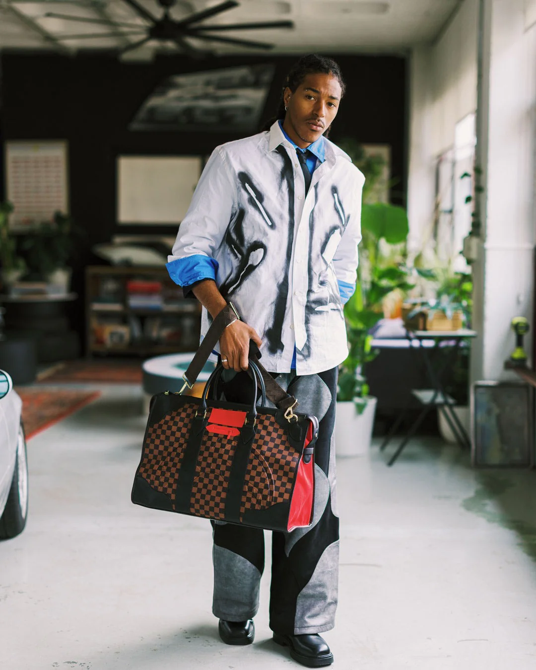 RED REDEMPTION PYRAMID DUFFLE - Image 18