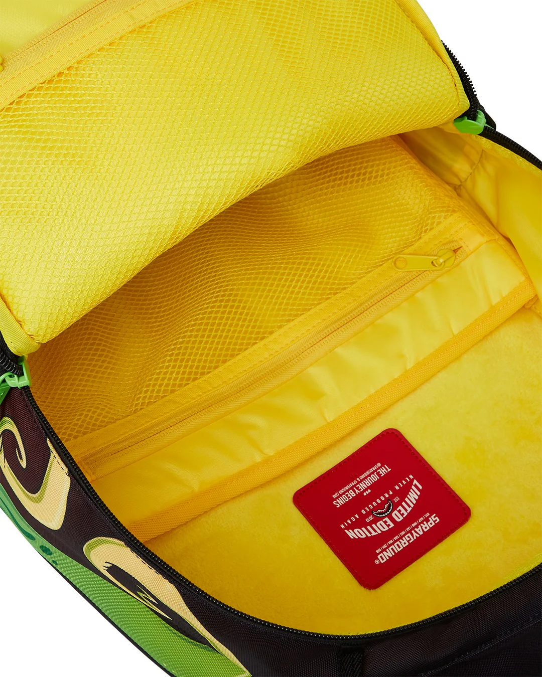 RICK AND MORTY DLXR ALIEN MOUTH DLXR BACKPACK - Image 8