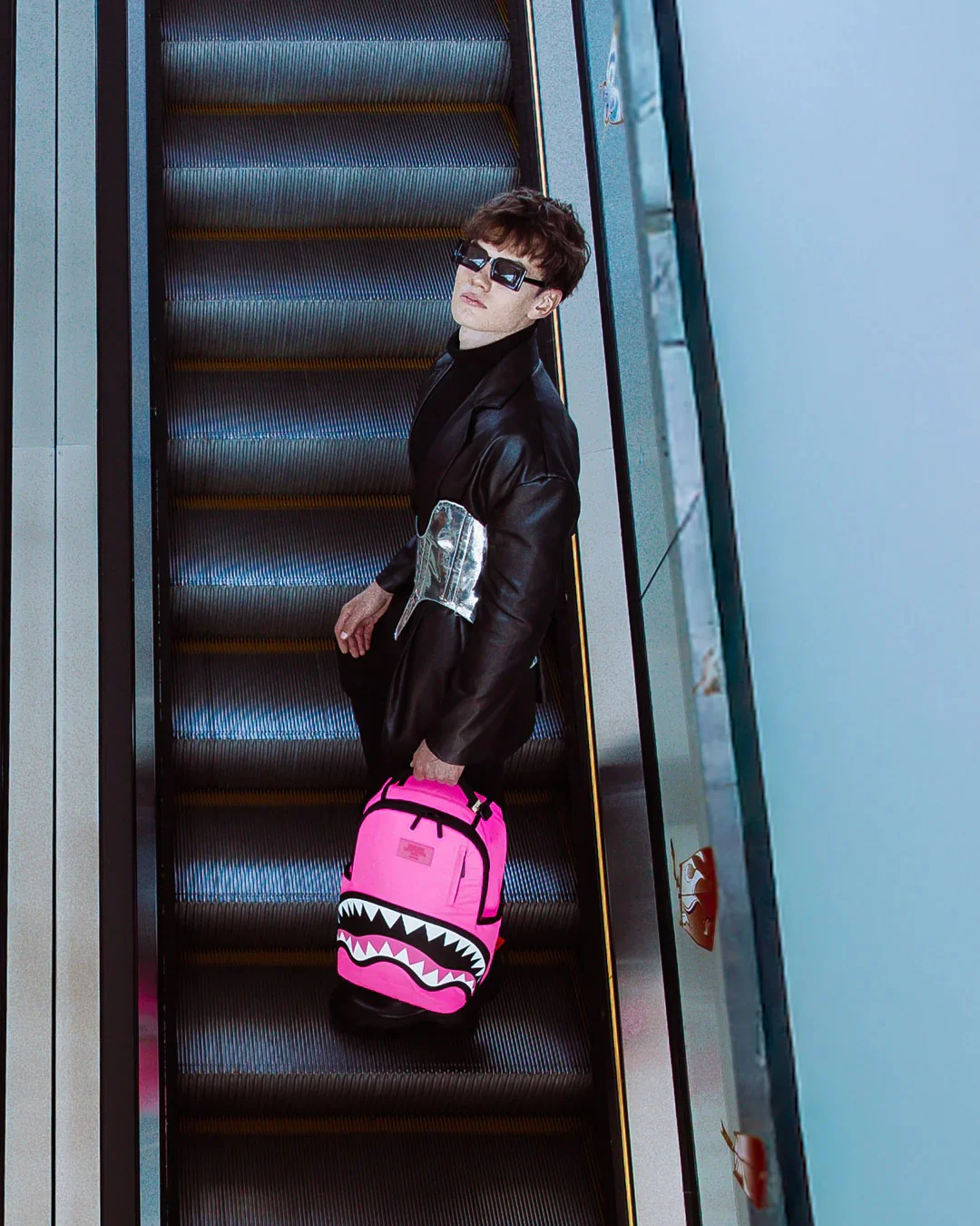 SHARK CENTRAL NYLON HOT PINK - Image 8