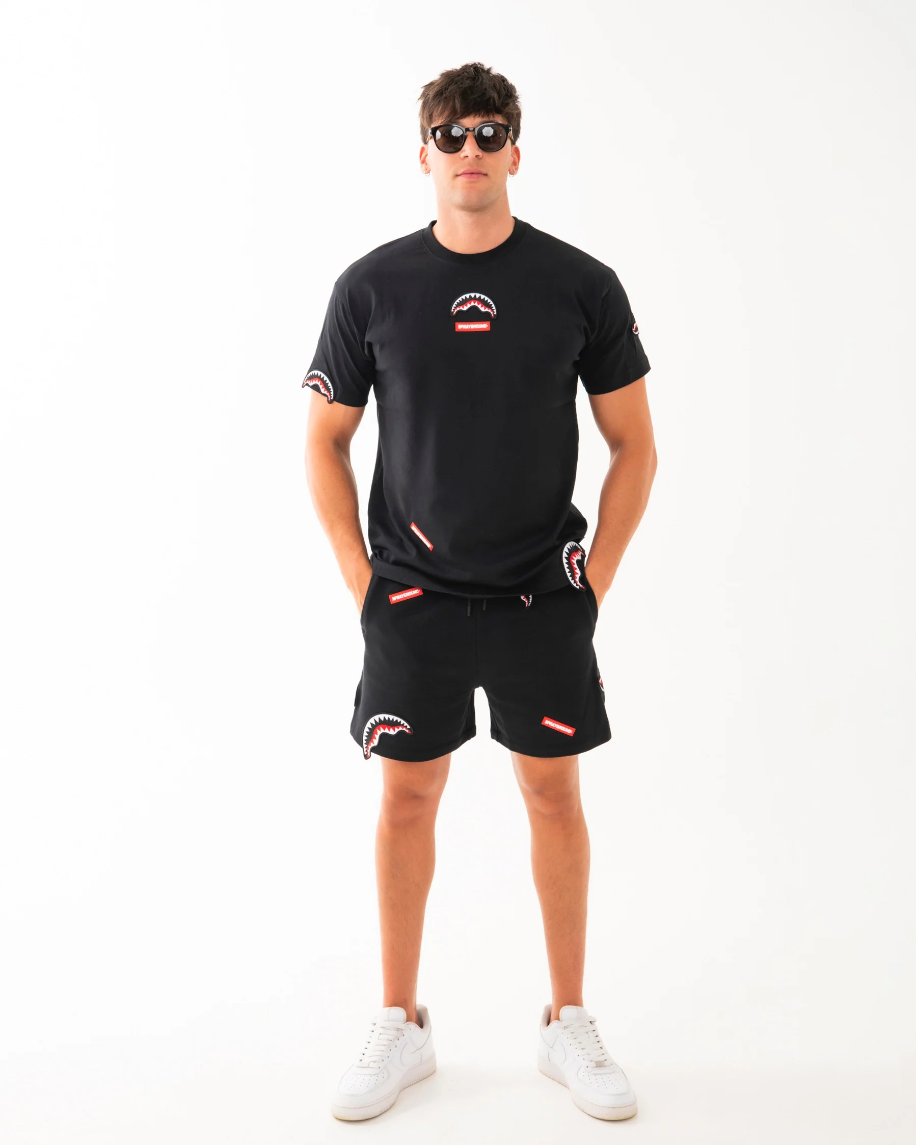 SHARKPATCHES NEW REGULAR T-SHIRT BLK - Image 4