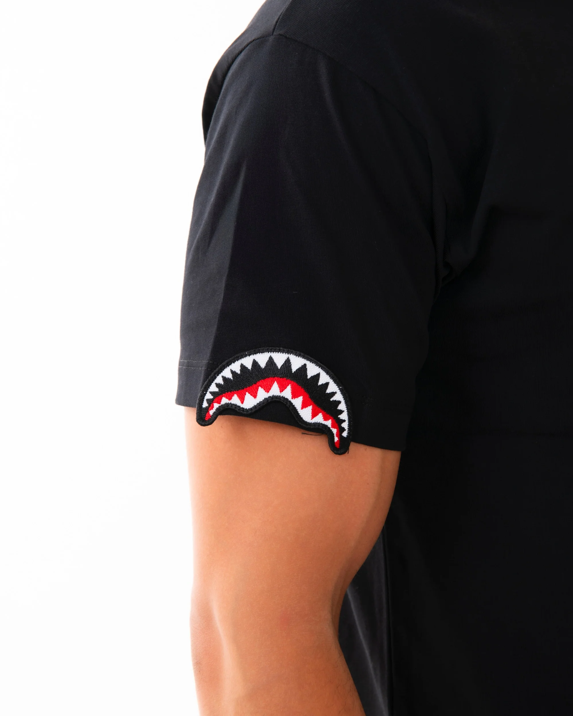 SHARKPATCHES NEW REGULAR T-SHIRT BLK - Image 5