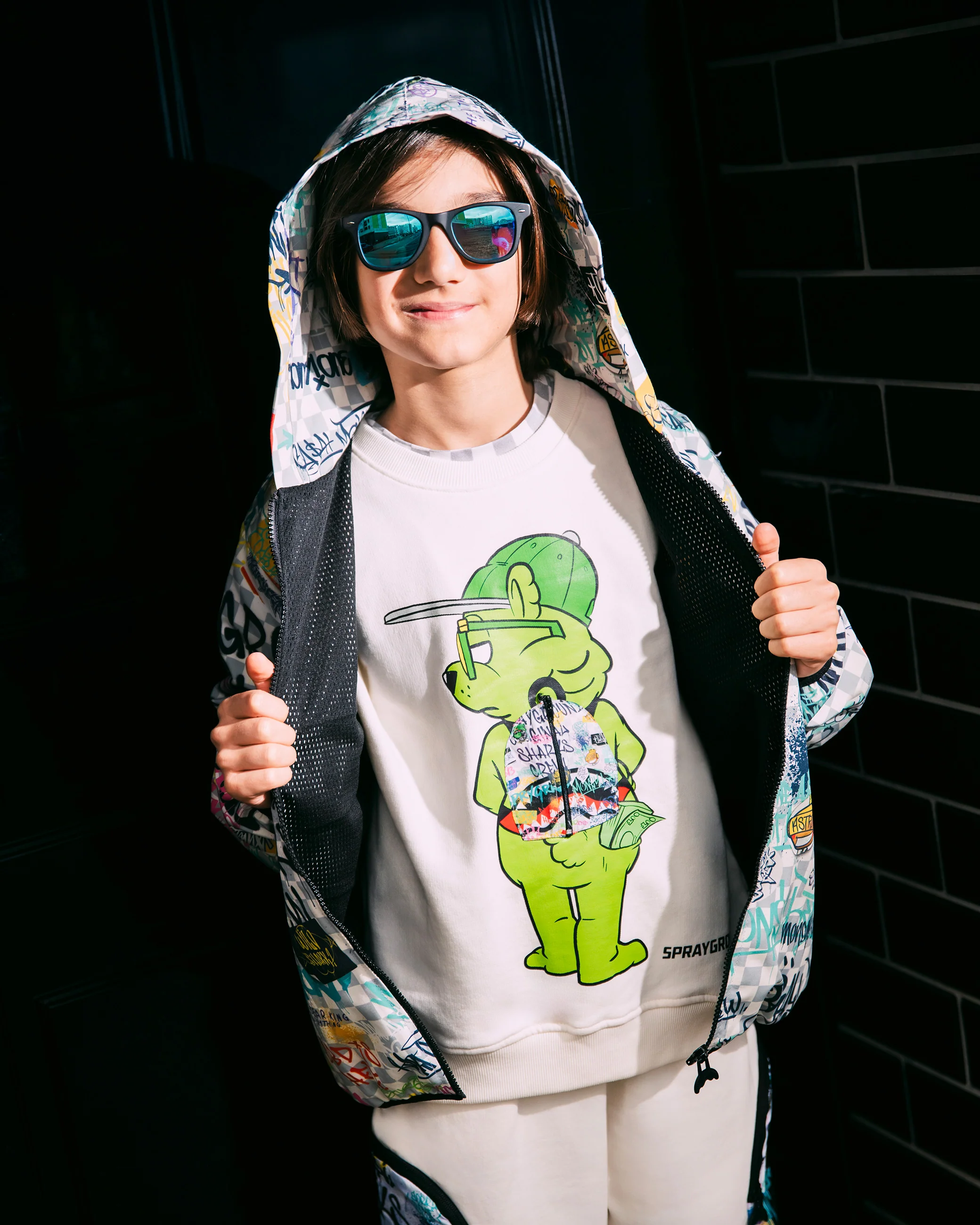 SHARKS IN THE RIZZ BEAR OVER CREWNECK - Image 3