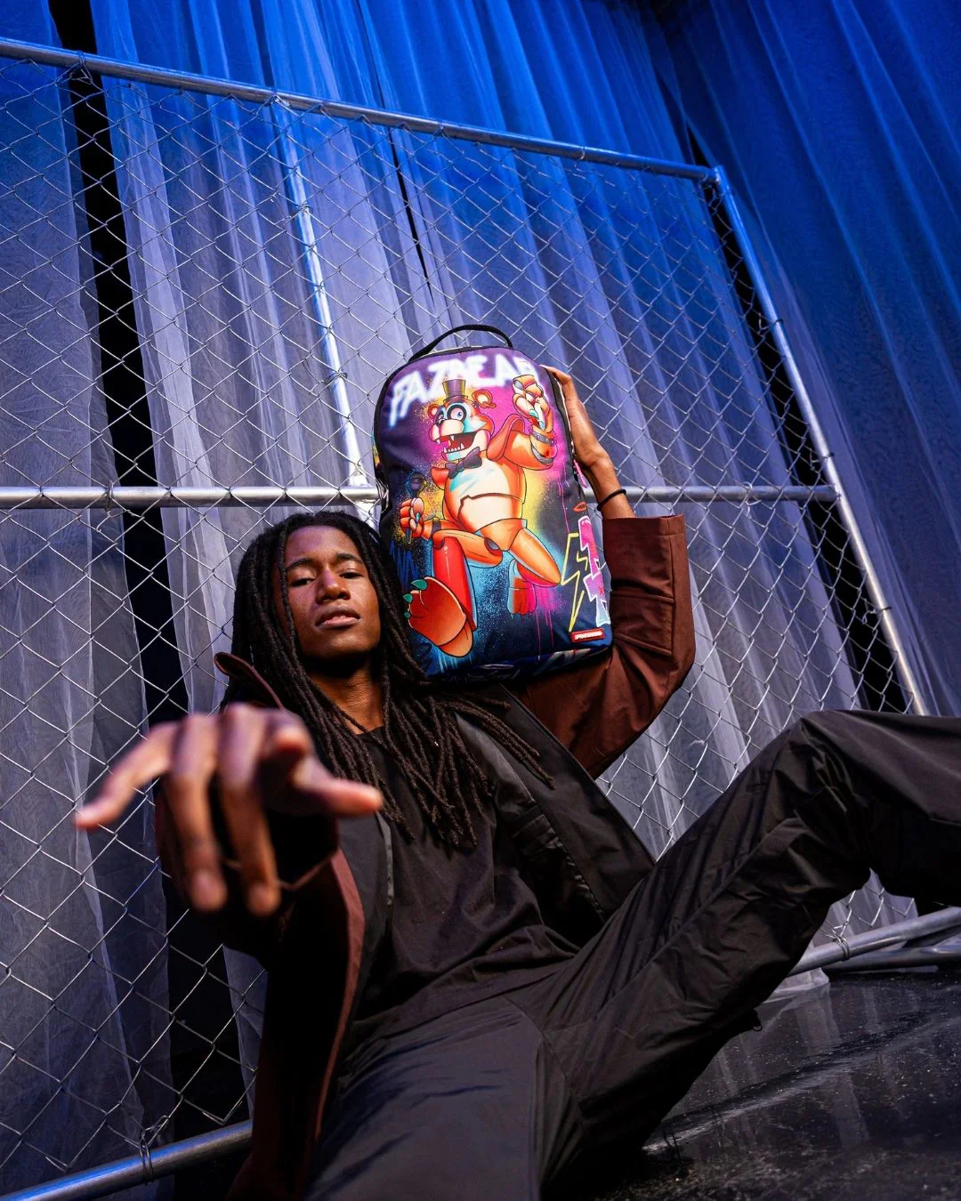 5 Nights At Freddys Glamrock Freddy Otr Dlxsr Backpack - Image 2