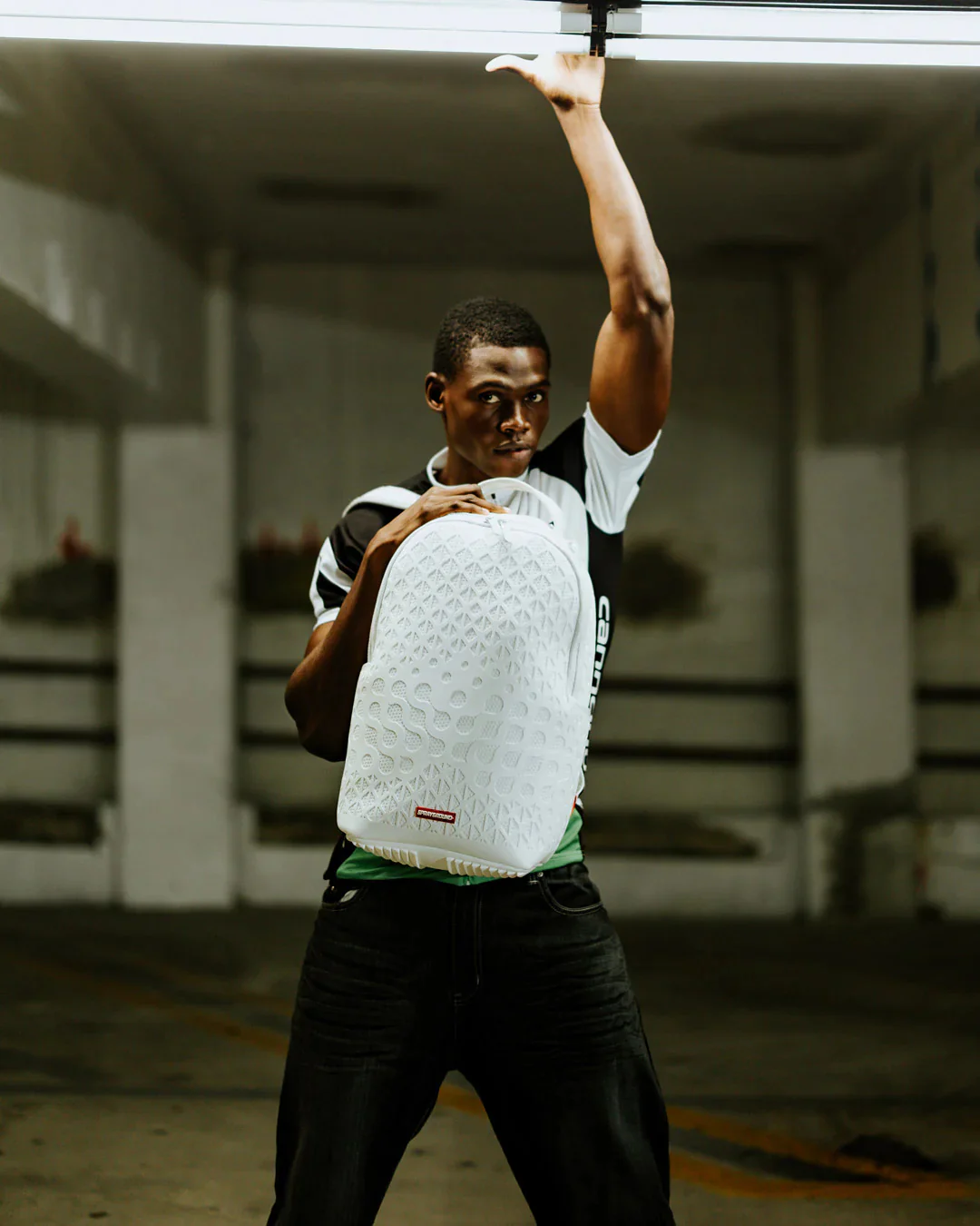 Future Foam Shark Dlxsv Backpack - Image 2
