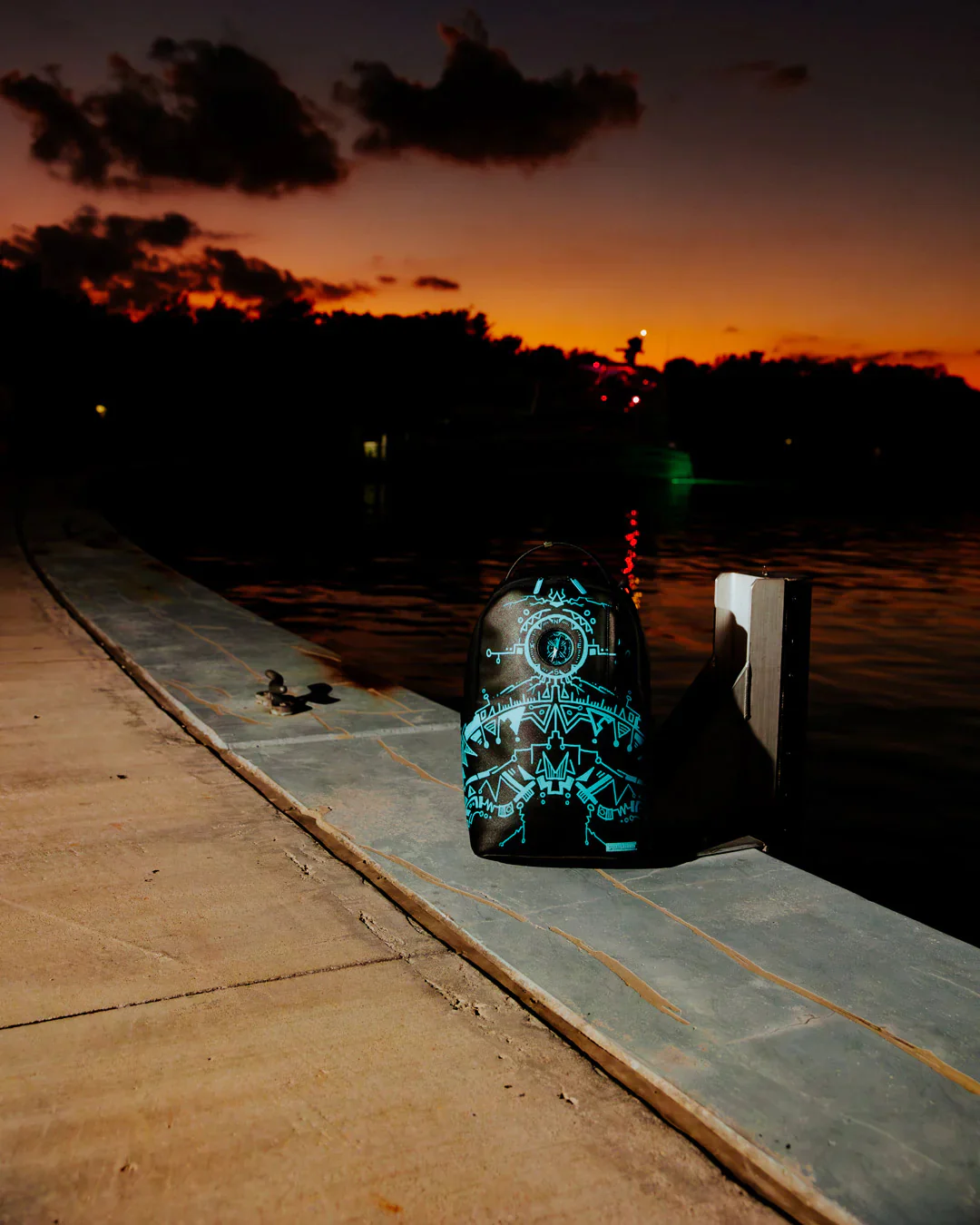 Futurist Navigator Dlxsv Backpack - Image 7