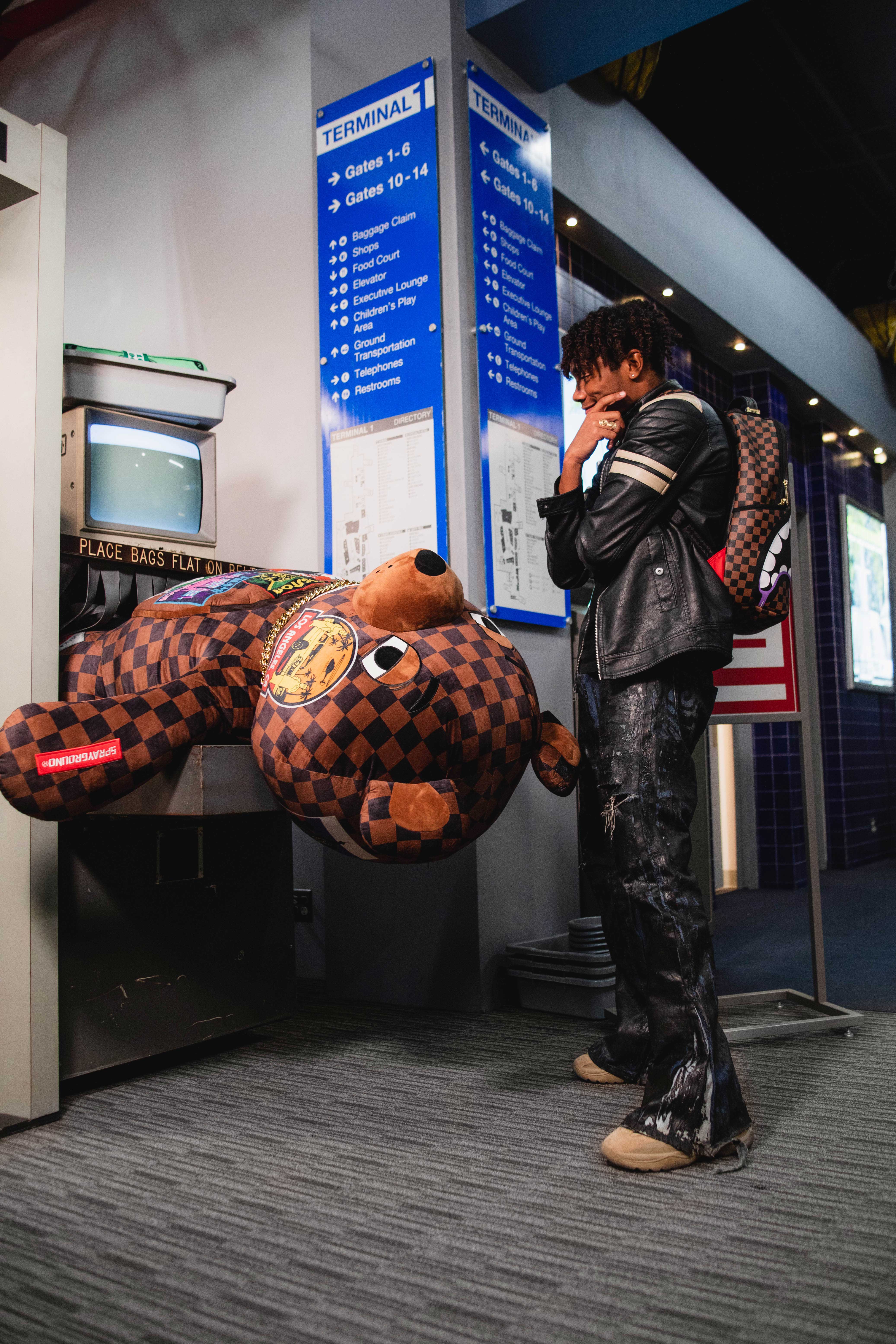 Largest Bear In The World Backpack - Image 6