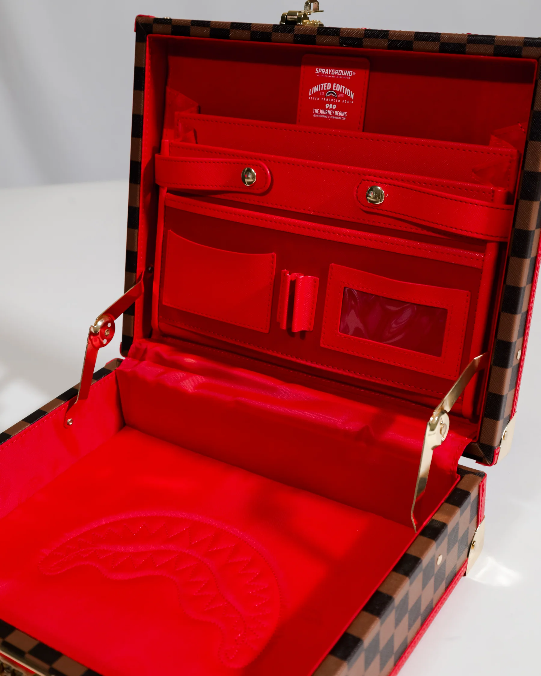 Takeover The Throne Handcuff Briefcase - Image 5