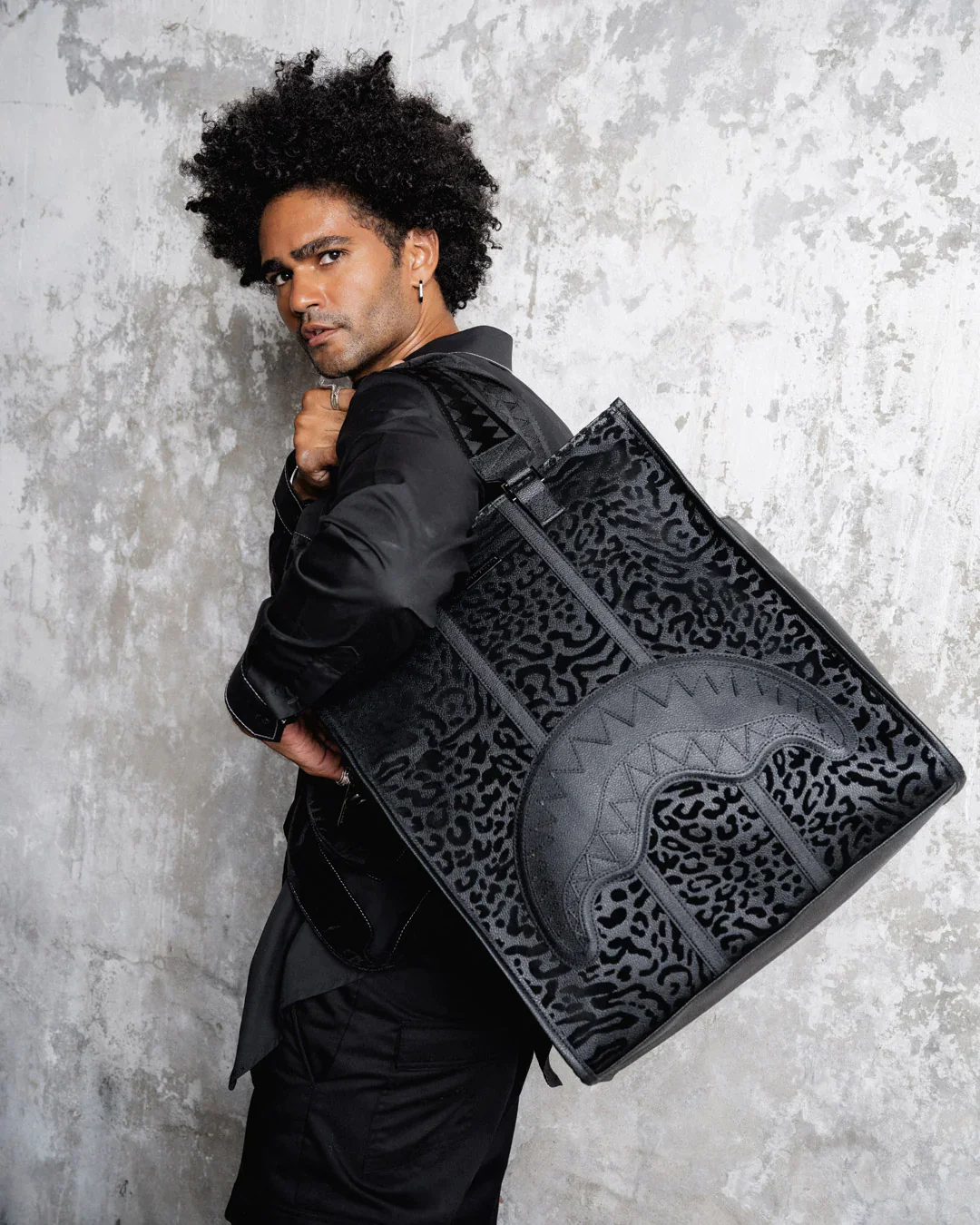 Black Twilight Duffle Large - Image 10