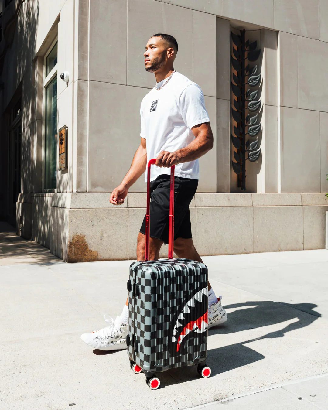 Sharks In Paris Paint Carry-on Luggage - Image 4