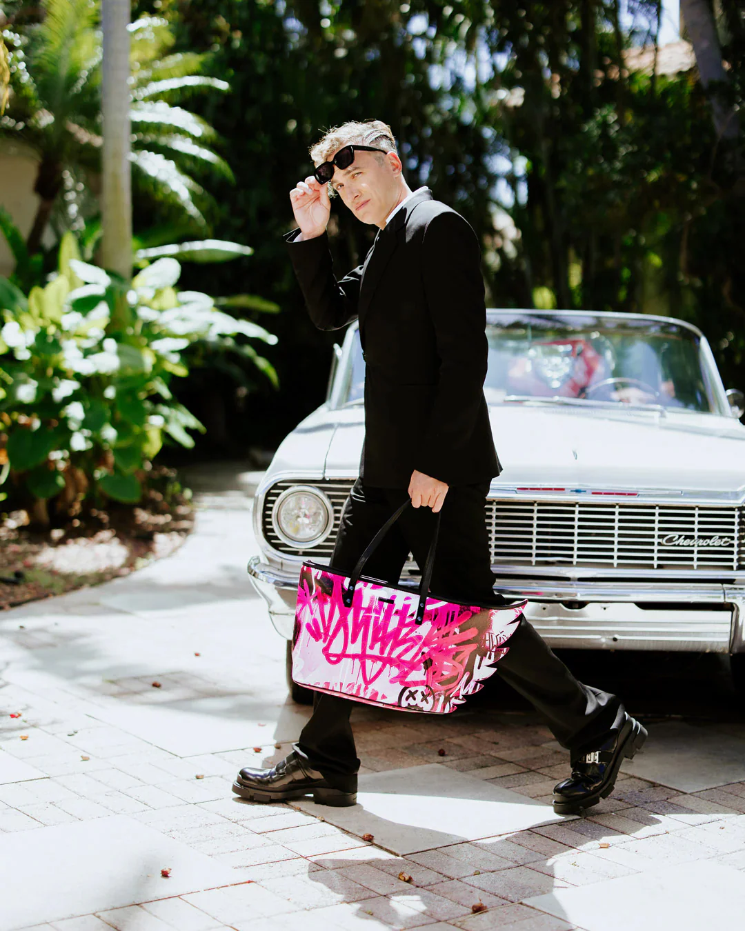 Pink Graff City Winged Tote - Image 11