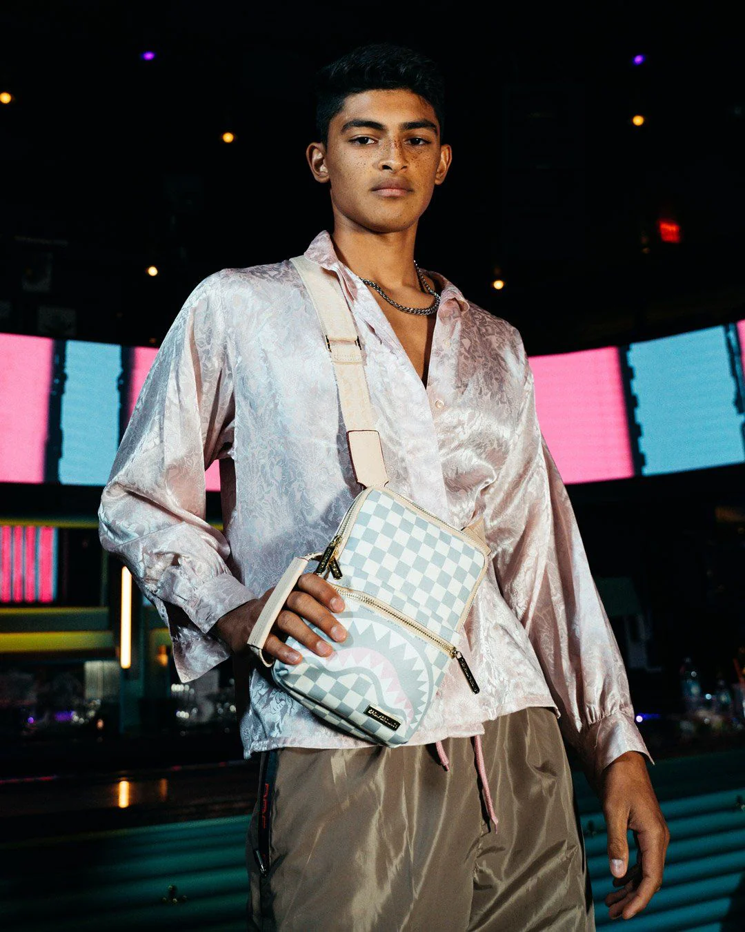 Sprayground Bag ROSE ALL DAY LA PALAIS SLING White - Image 7