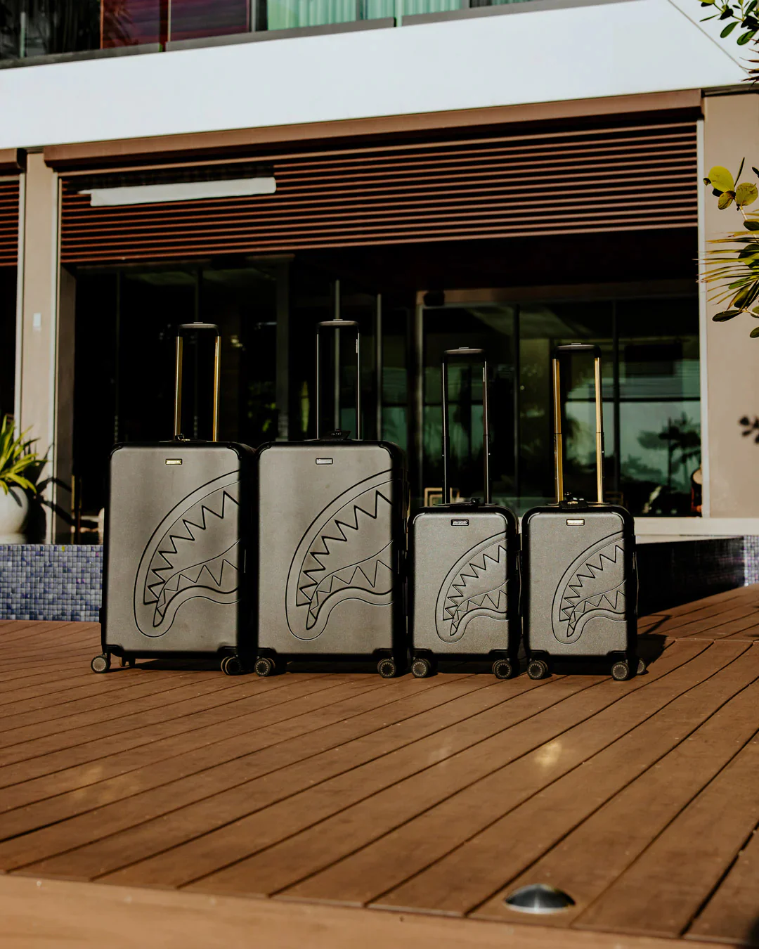 Sharknautics Gold Large Luggage - Image 11