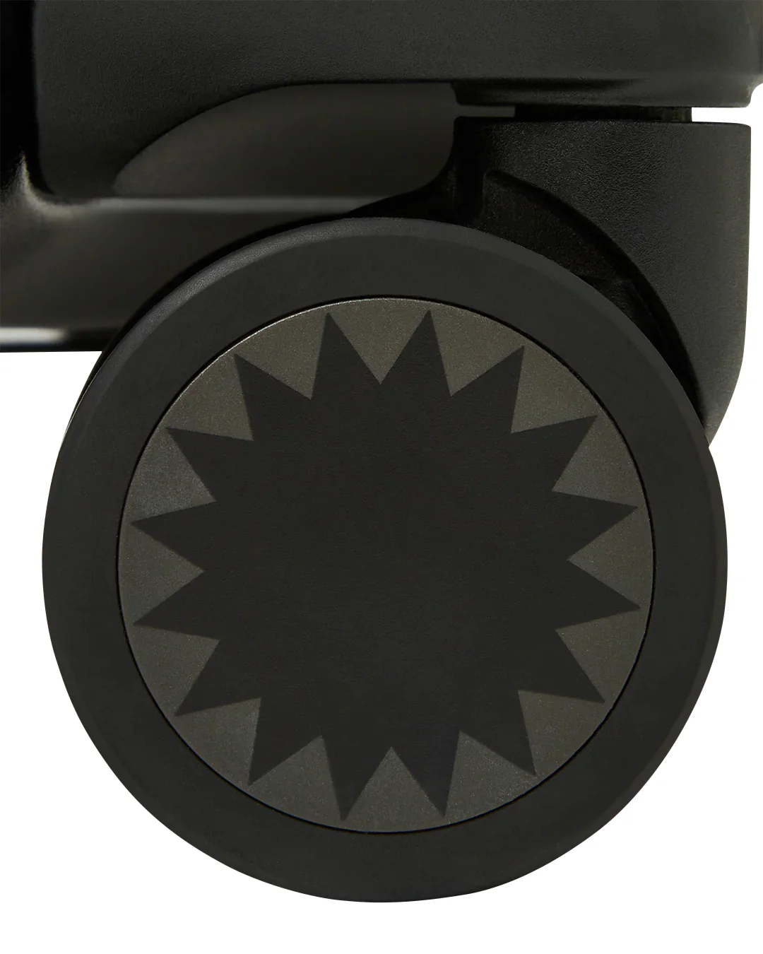 Sharknautics Gunmetal Large Luggage - Image 14
