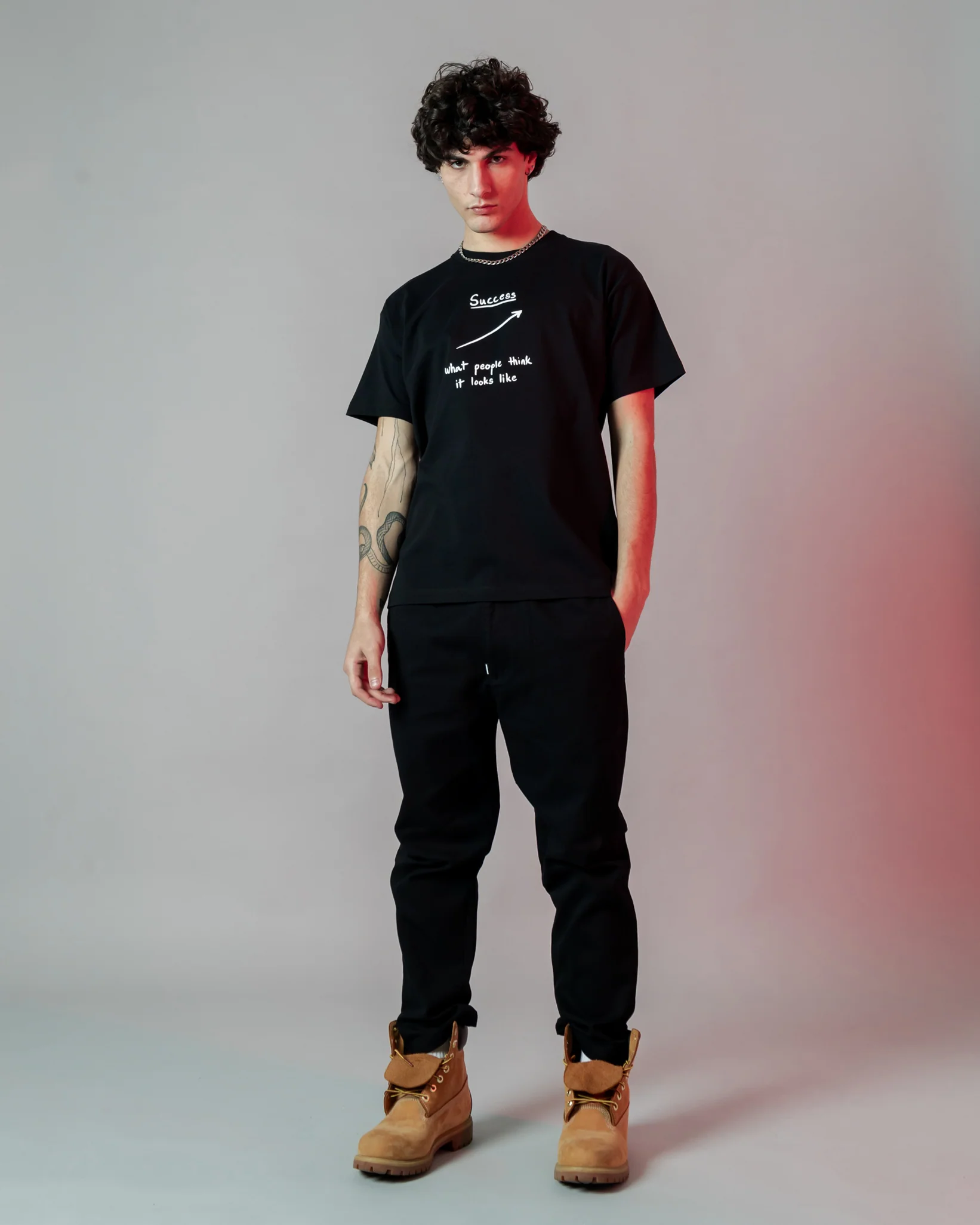 Success Line Tshirt Blk - Image 3