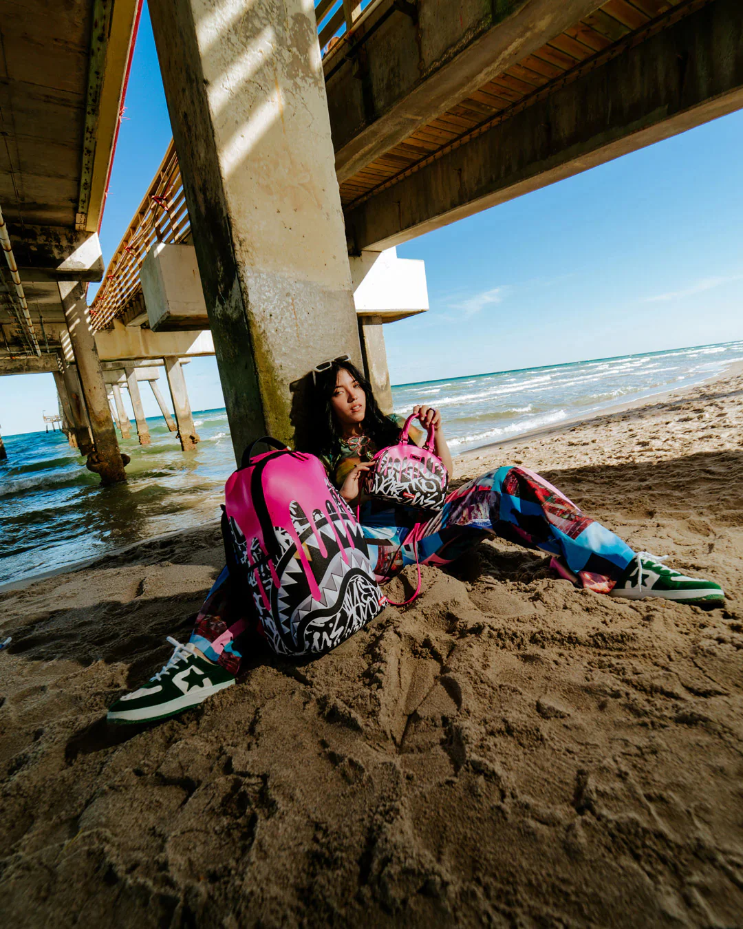 Vice Beach Creative Shark Handbag - Image 6