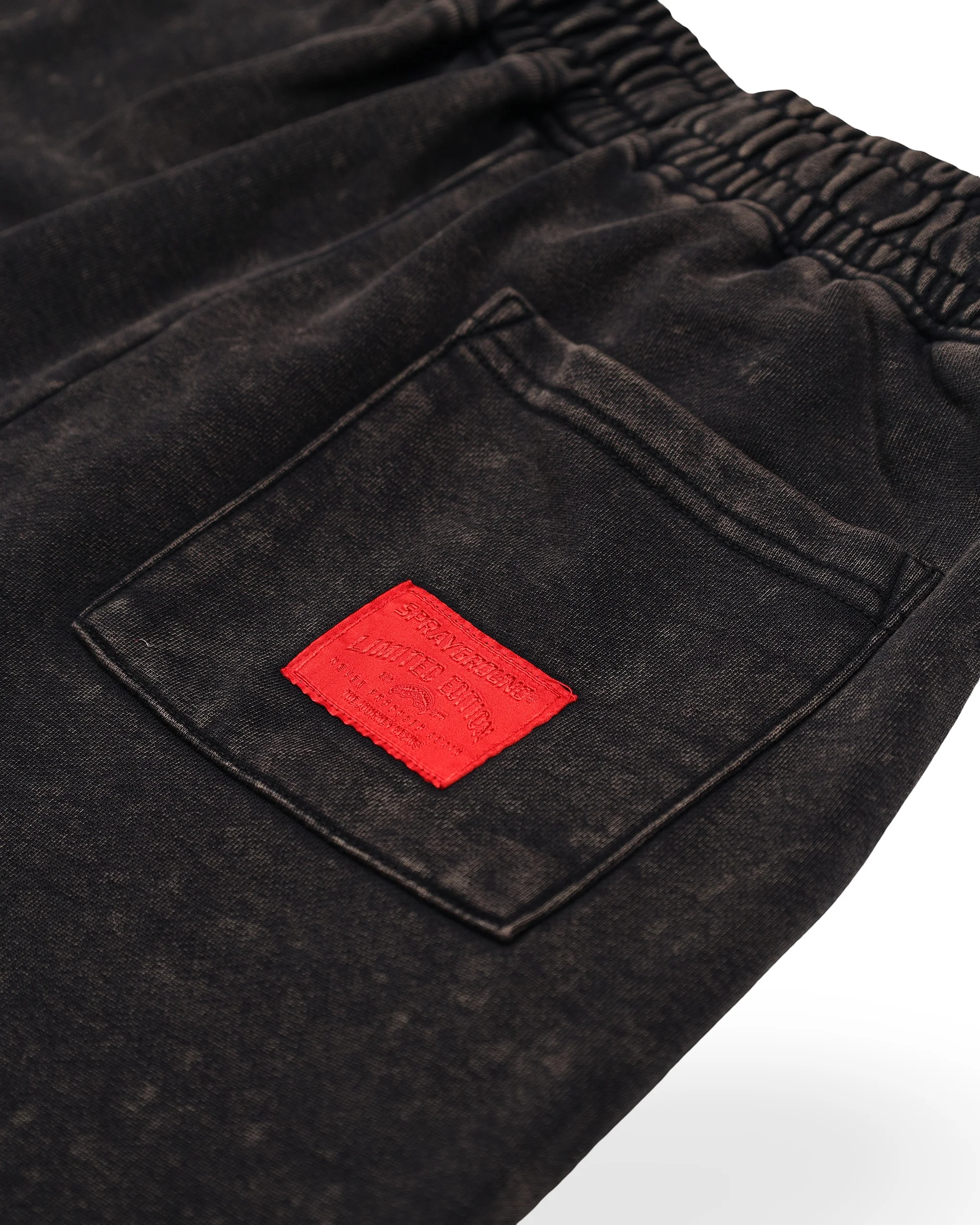 STONE WASHED MELTED SHARK SHORTS BLK - Image 9