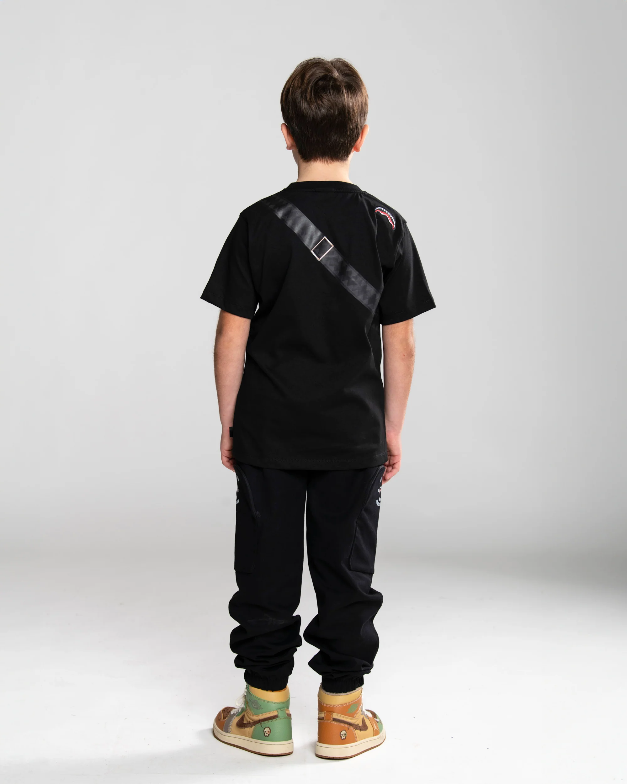 TAKEOVER THE THRONE BACKPACK SLING T-SHIRT - Image 5